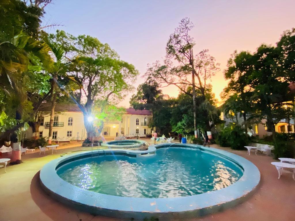 Anand Ritz Resort Matheran Kültér fotó
